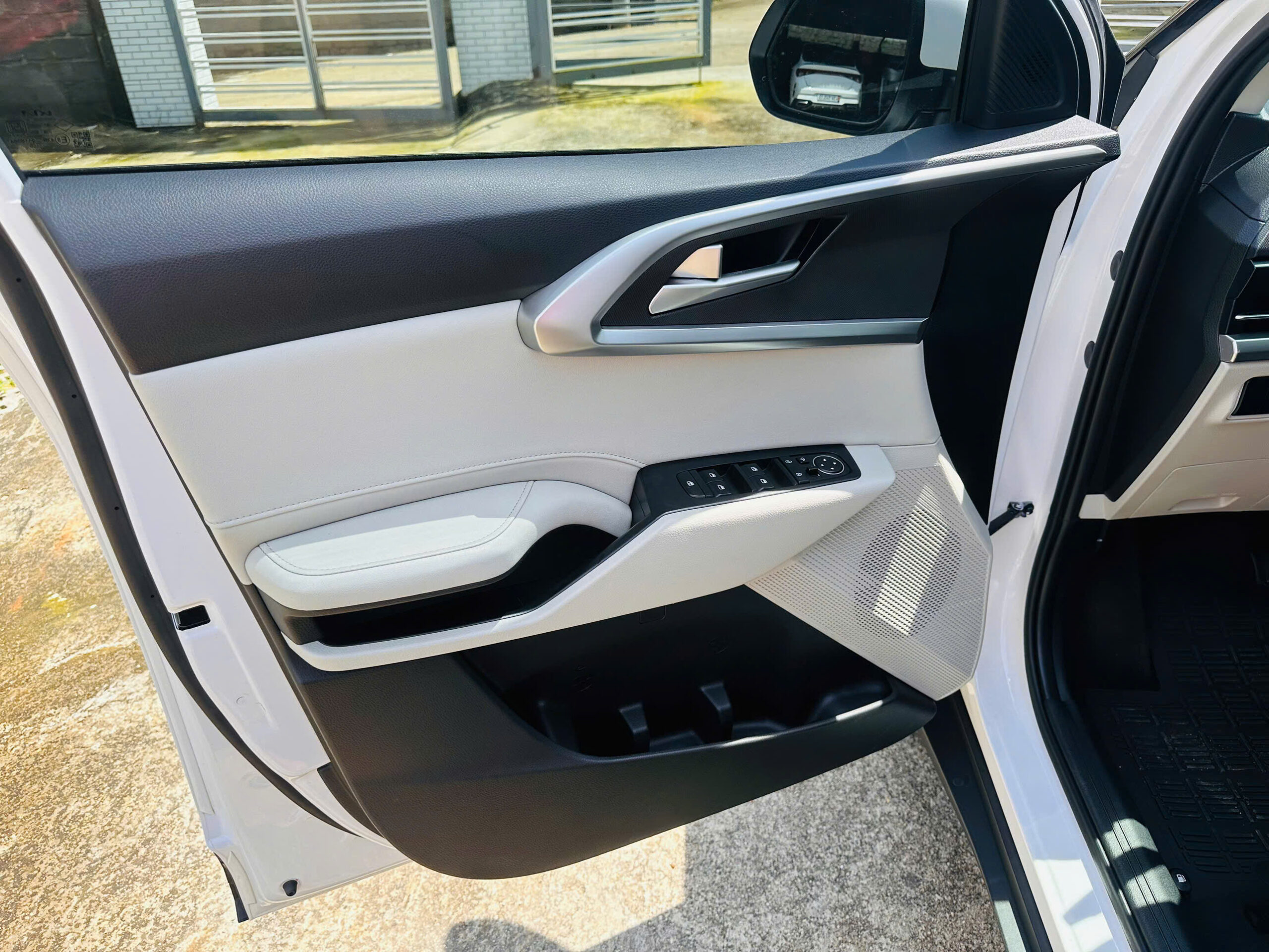 
								Xe Kia Carens 2023 bản IVT 1 full									