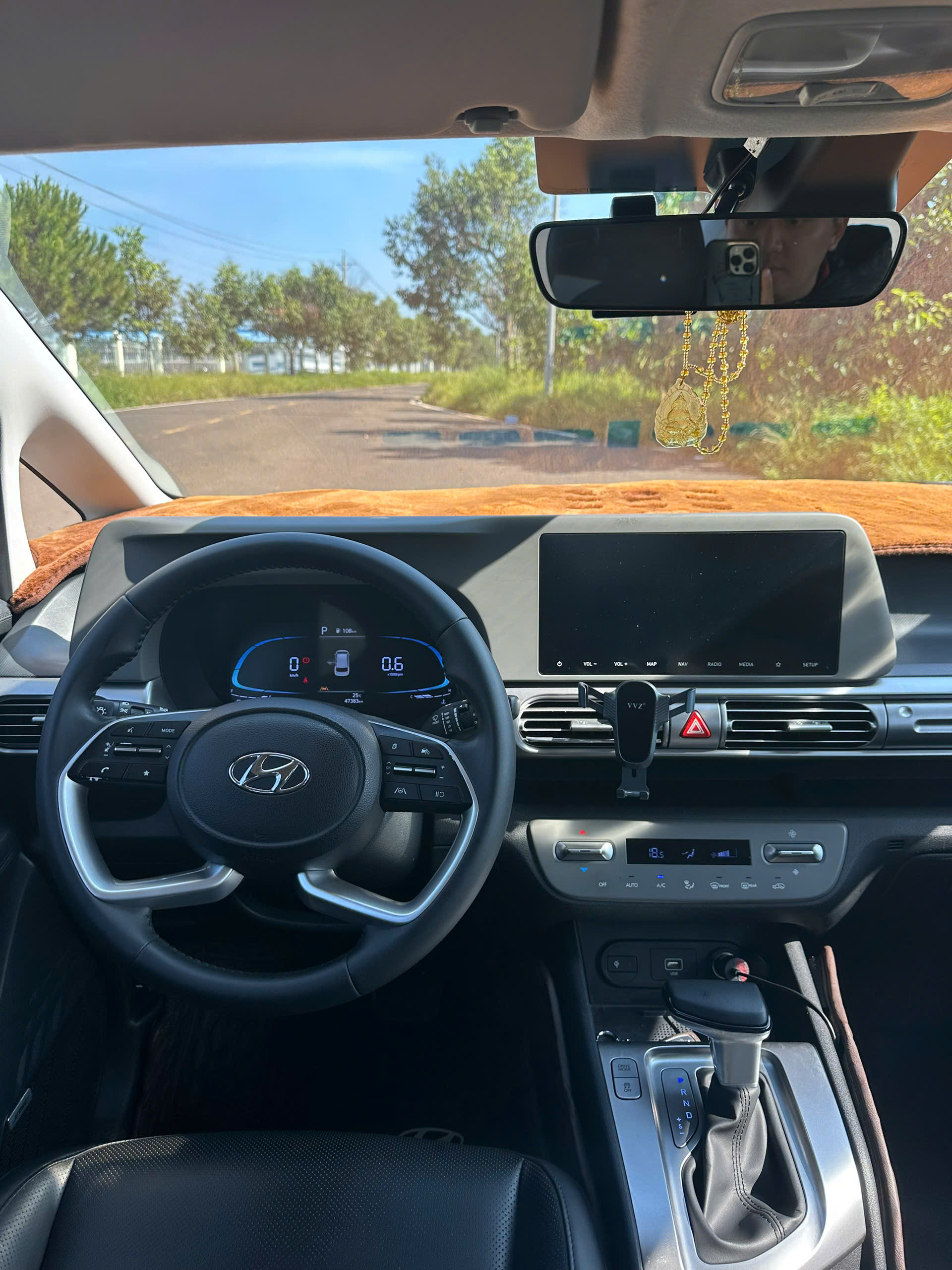 
								Hyundai Stargazer 2022 full									